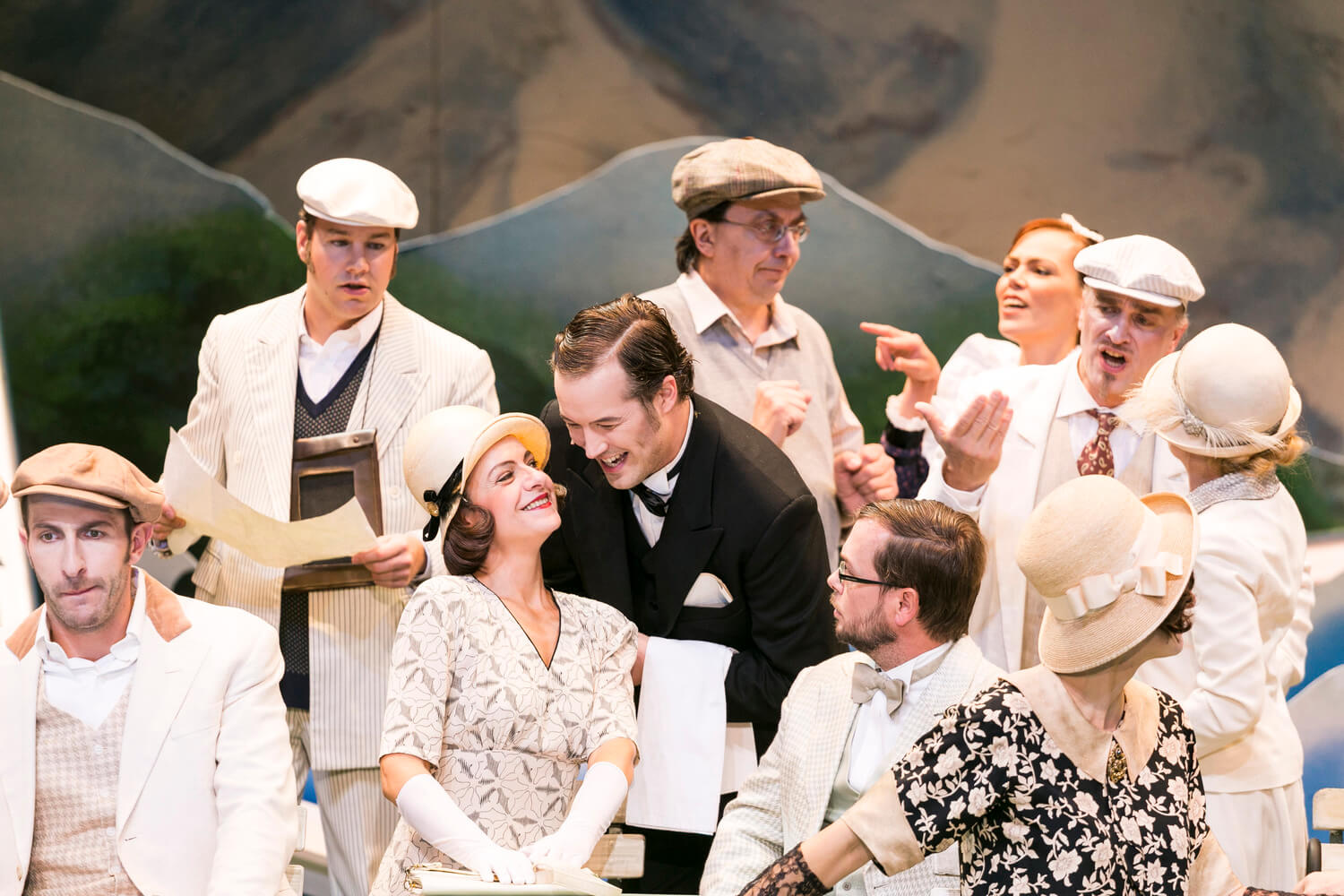 Daniel Prohaska & Chor des Staatstheaters am Gärtnerplatz, 'Im Weißen Rössl'